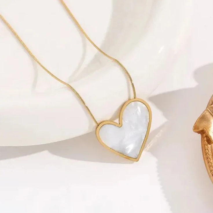 Mother of Pearl Heart Pendant Necklace