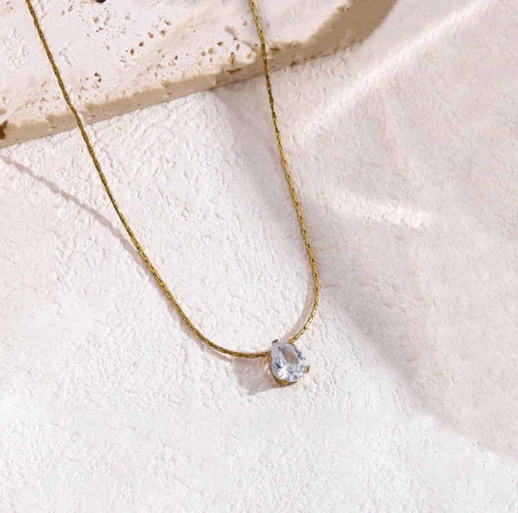 Minimalist Gold Teardrop Crystal Pendant Necklace