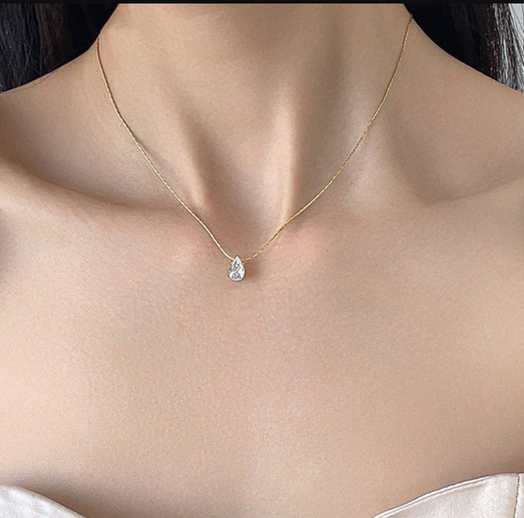 Minimalist Gold Teardrop Crystal Pendant Necklace