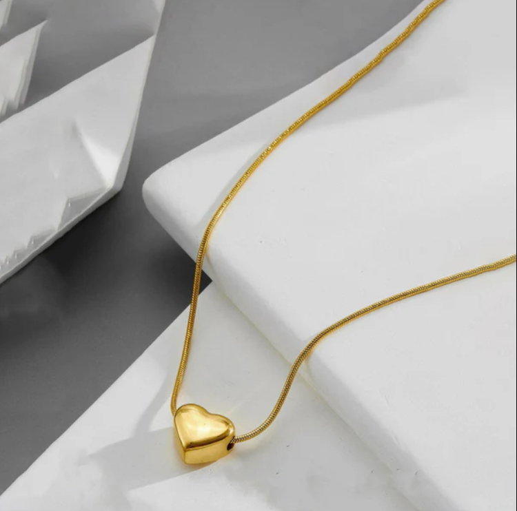 Golden Heart Pendant Necklace – Timeless Love