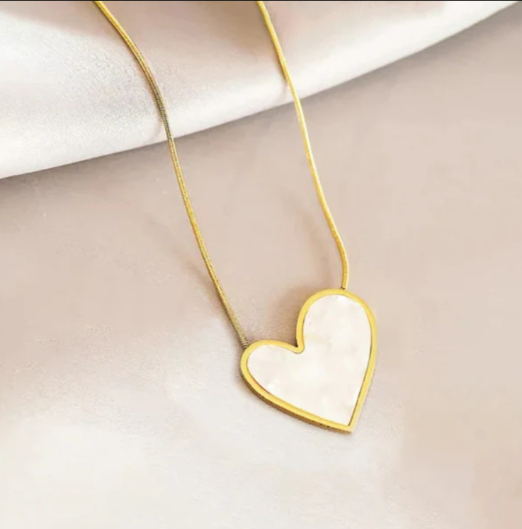 Mother of Pearl Heart Pendant Necklace